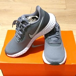 Nike Revolution 5, Women's 6